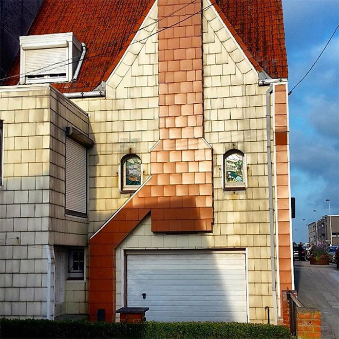 Would you like to live in such an ugly house?