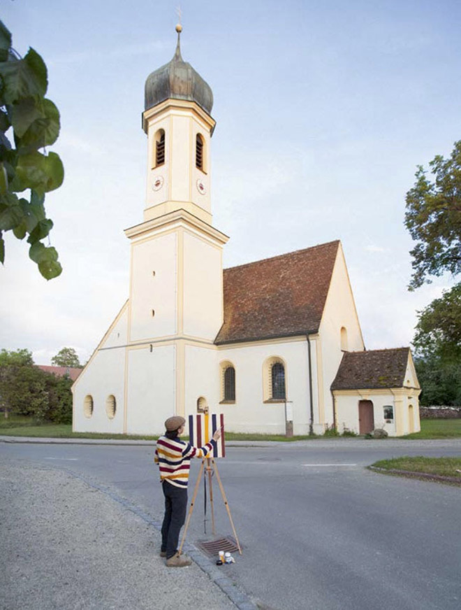 This artist travels around just to paint the pattern of his own shirt.