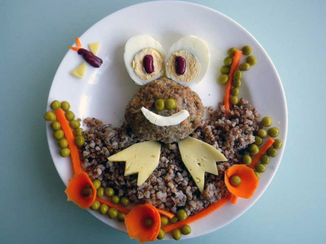 Crazy Russian food art.