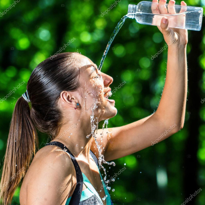 She has no idea how to drink water :(