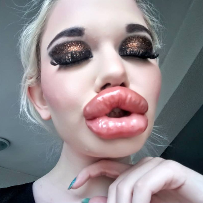 Would you kiss her?