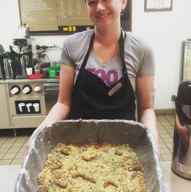 Kitty litter cake.