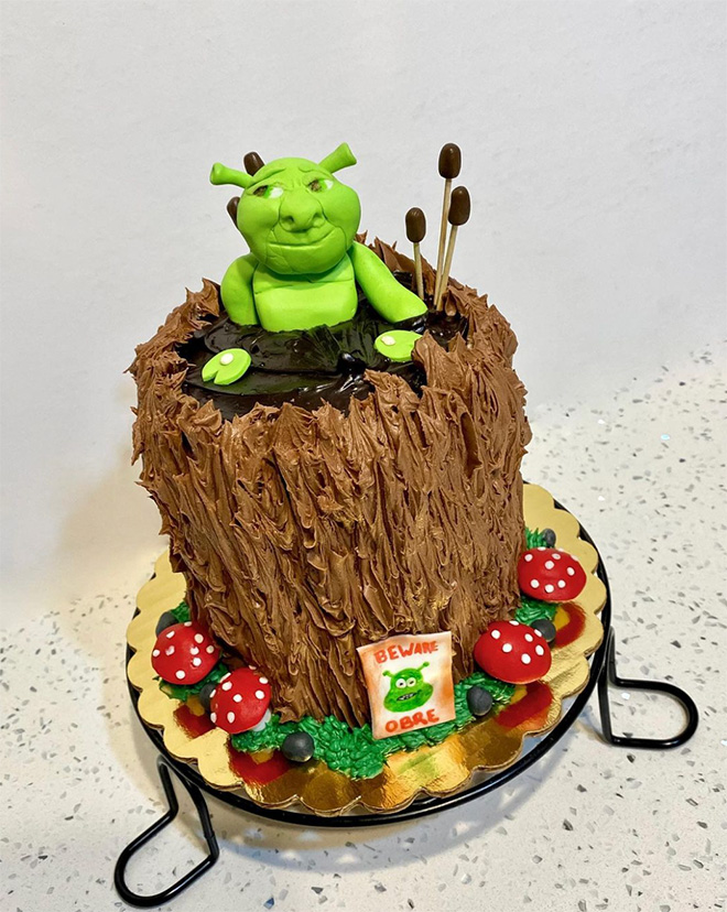 Shrek cake fail.