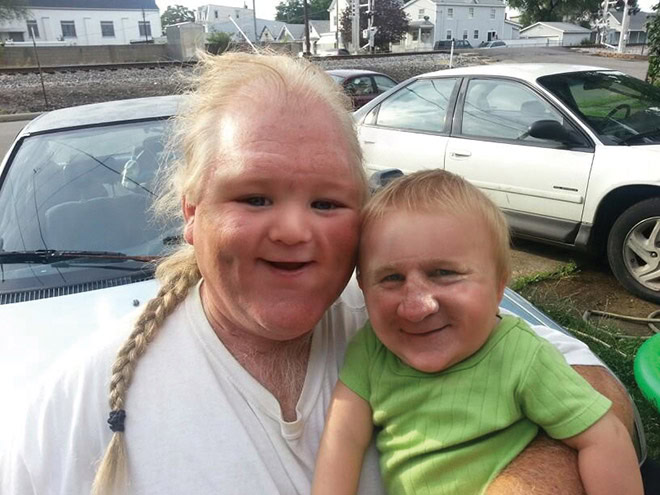 Hilarious face swap.